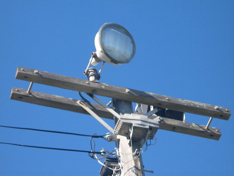 Symbolfoto zum Rechner Anzahl der Flutlichtstrahler