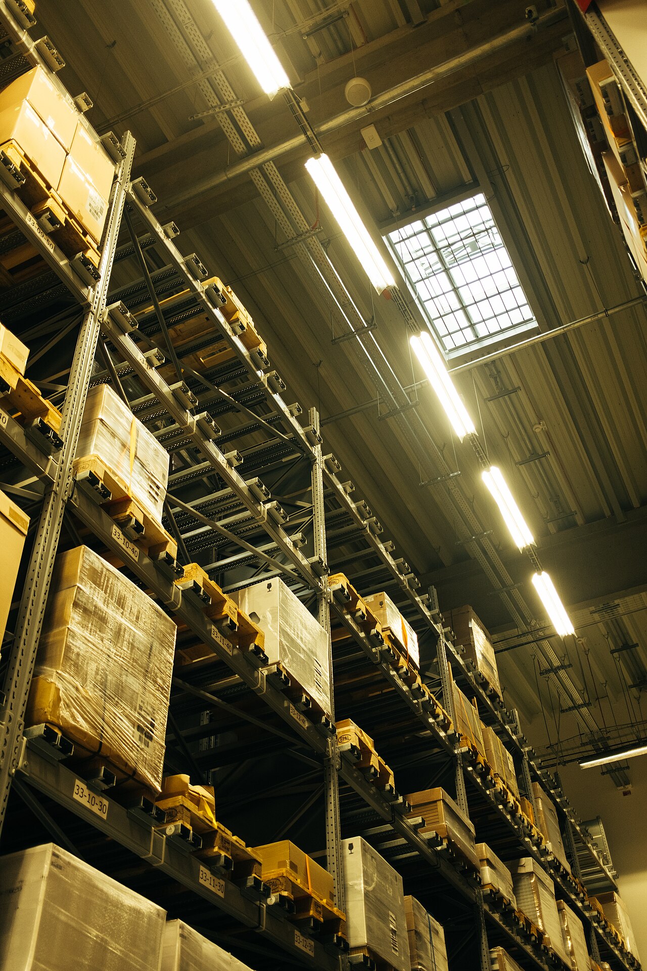 Symbolfoto zum Rechner Gleichmäßigkeit der Regalbeleuchtung